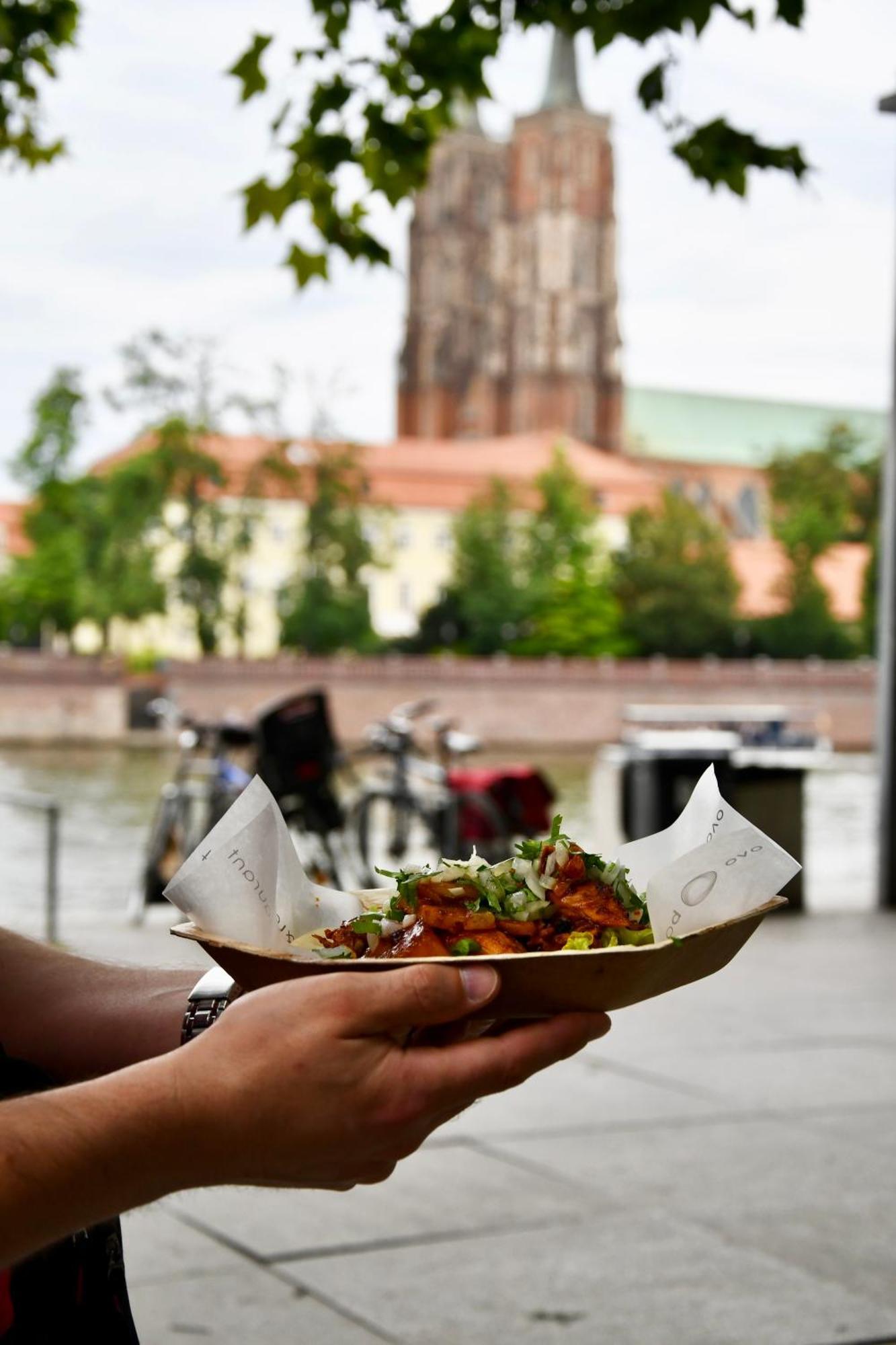 Doubletree By Hilton Wroclaw Hotel Exterior photo A plate of falafel